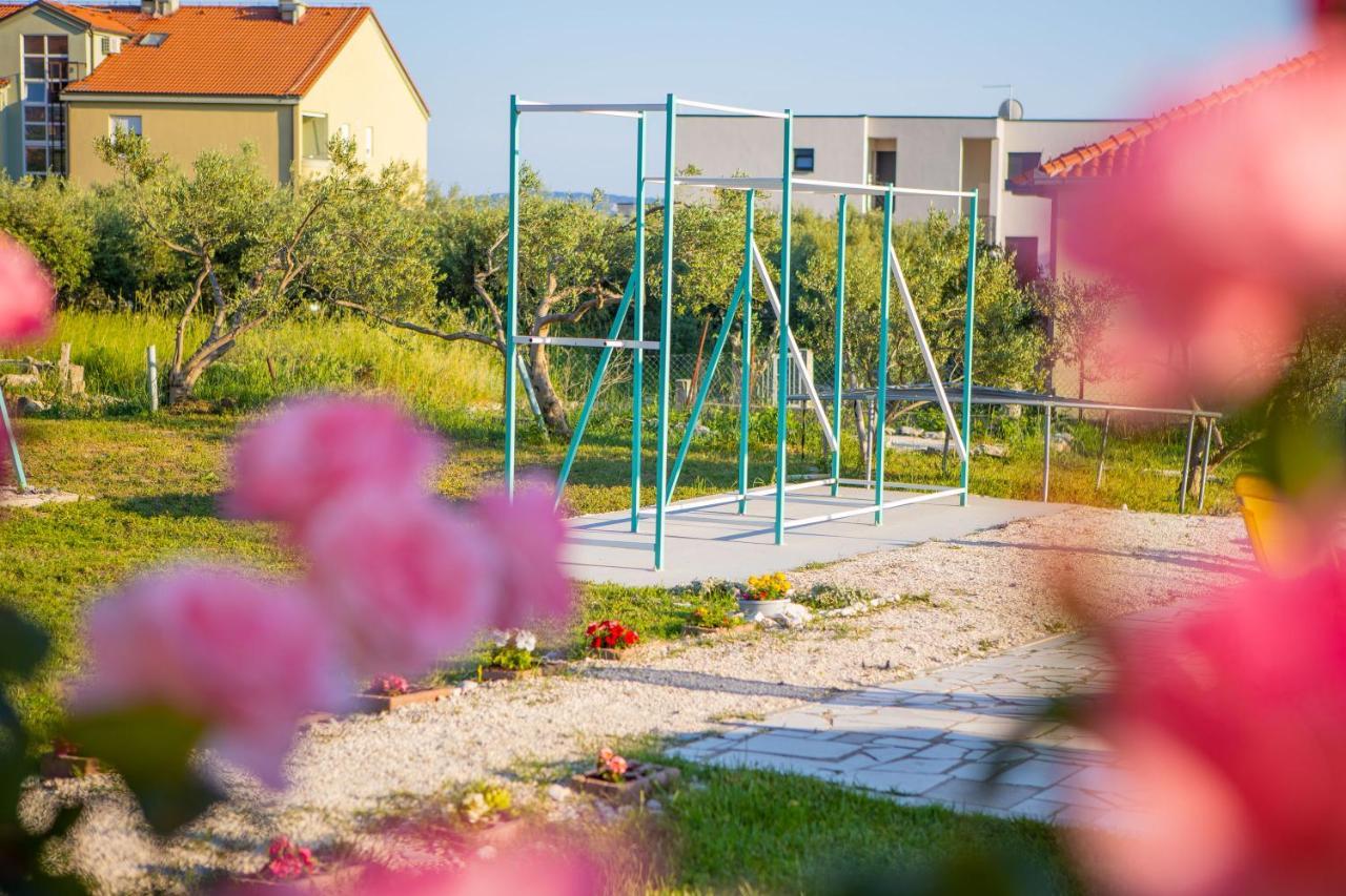 Apartament Maris *
